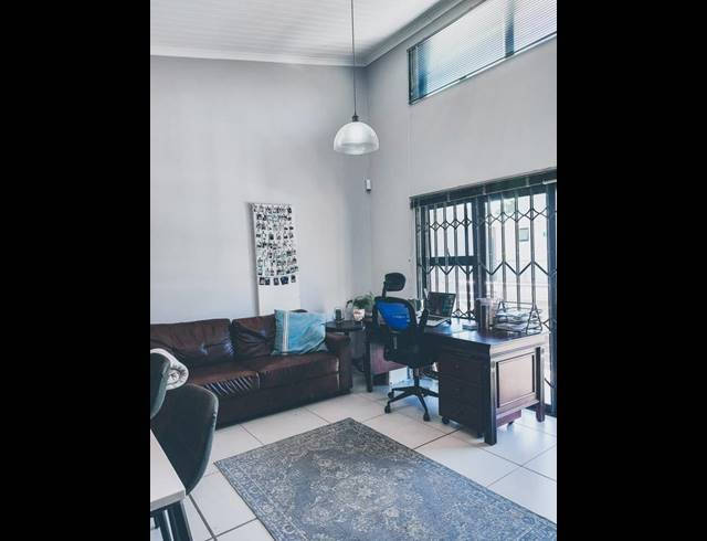 1 BEDROOM APARTMENT FOR SALE IN MENLO PARK